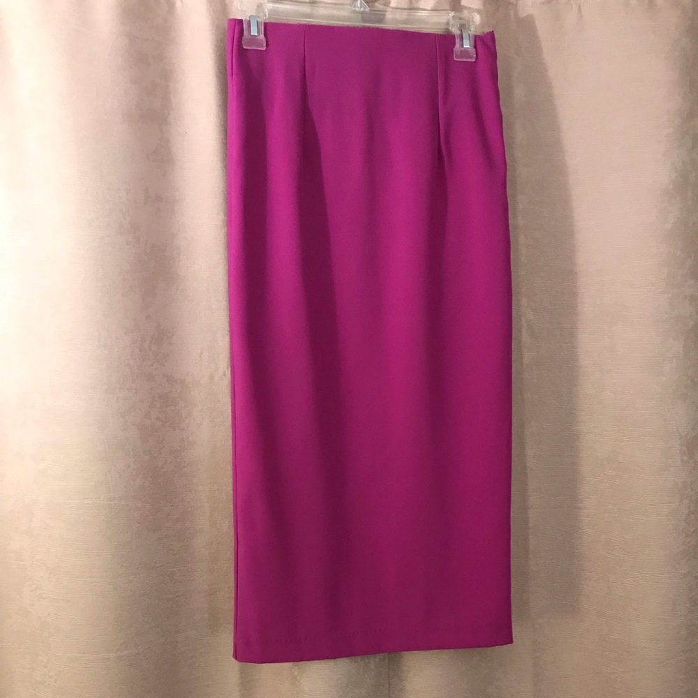 Cute fuchsia, high waist, pencil midi skirt!